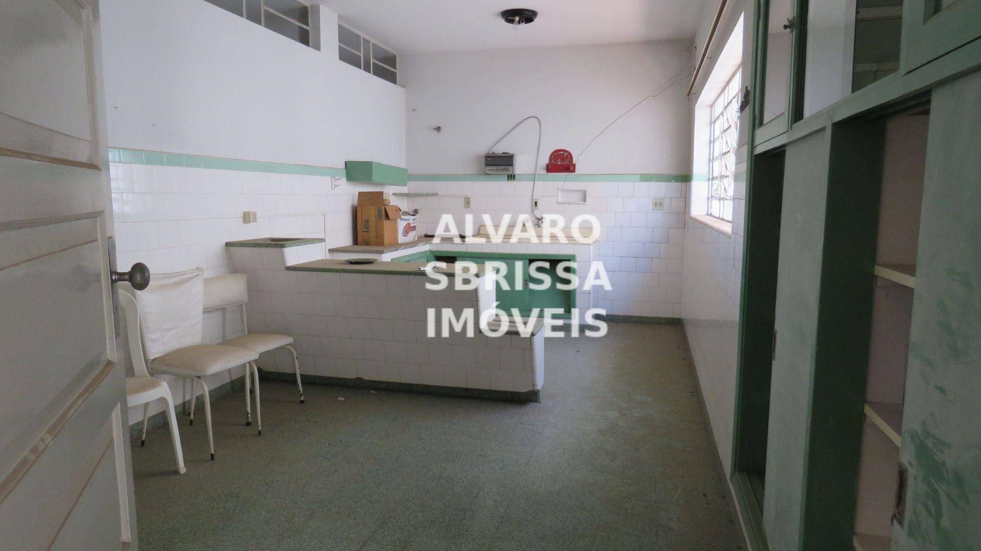 Casa à venda com 3 quartos, 200m² - Foto 1