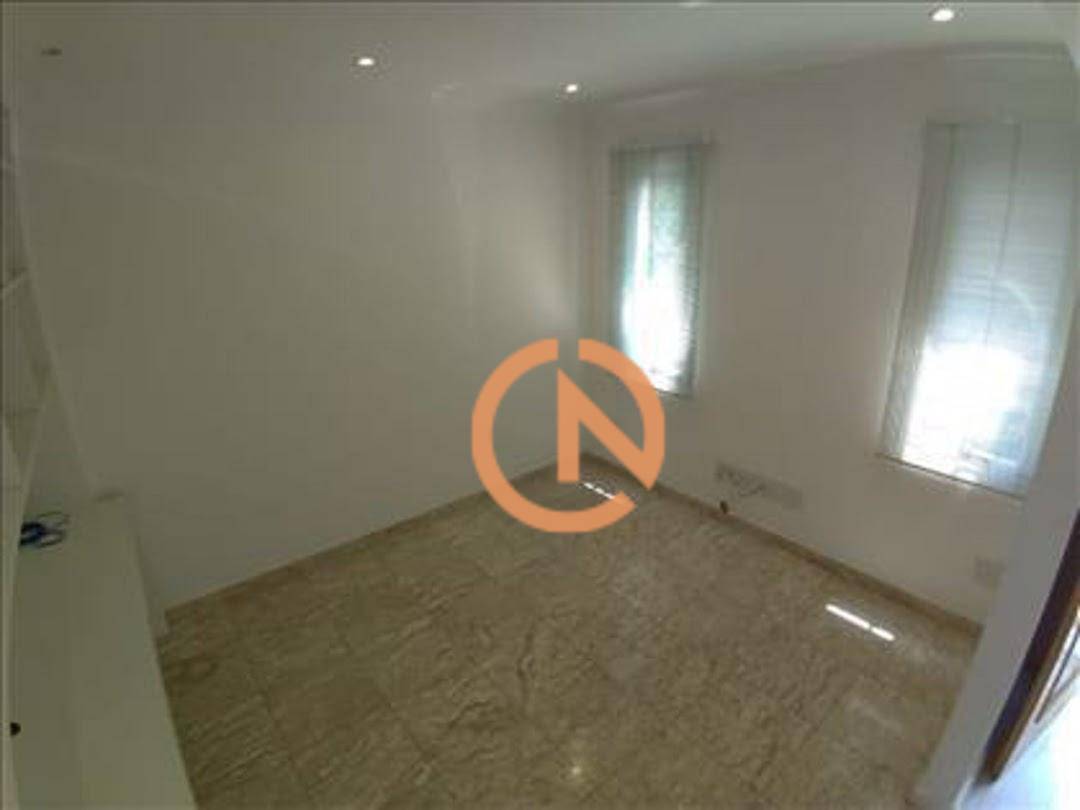 Casa à venda com 4 quartos, 217m² - Foto 11