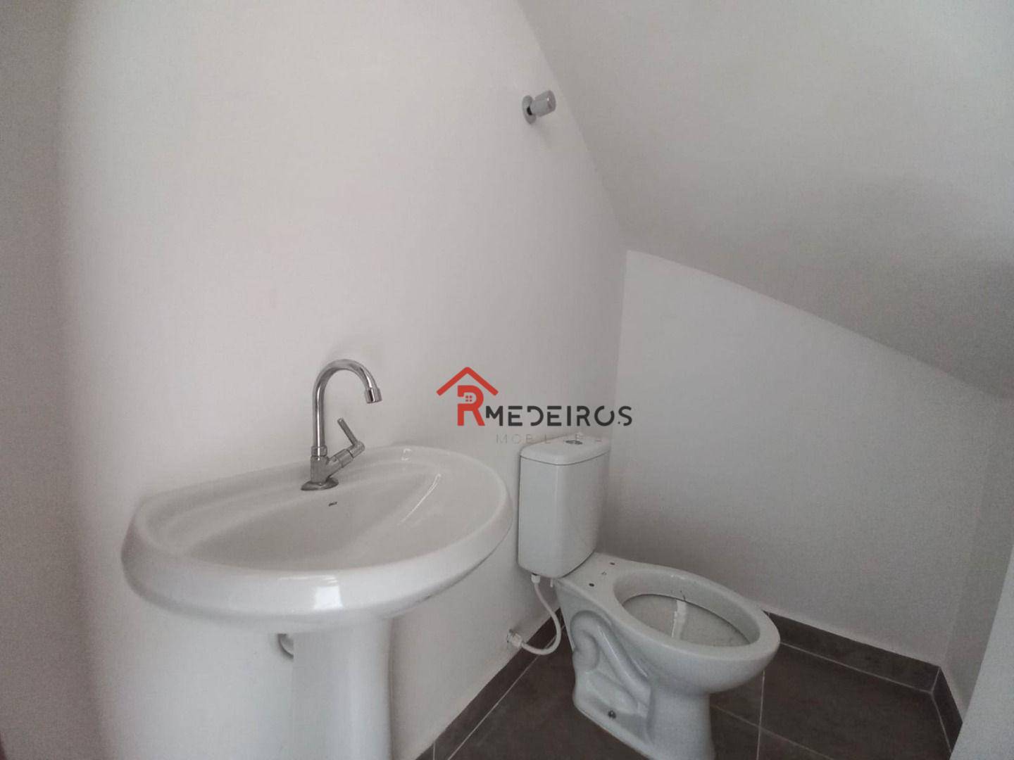 Casa à venda com 2 quartos, 59m² - Foto 18