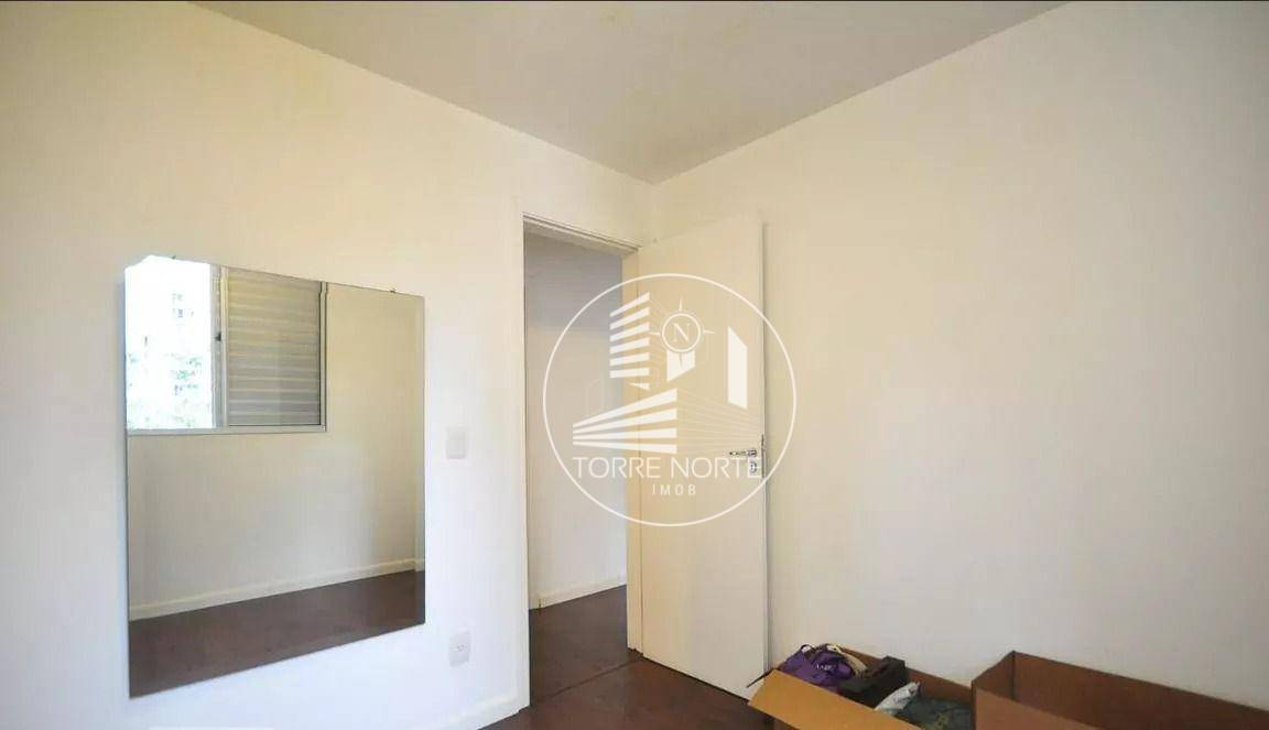 Apartamento à venda com 3 quartos, 70m² - Foto 2