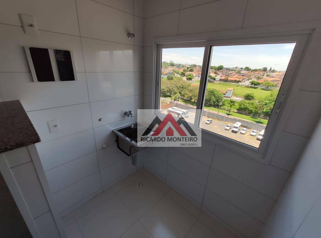 Apartamento à venda com 2 quartos, 68m² - Foto 3