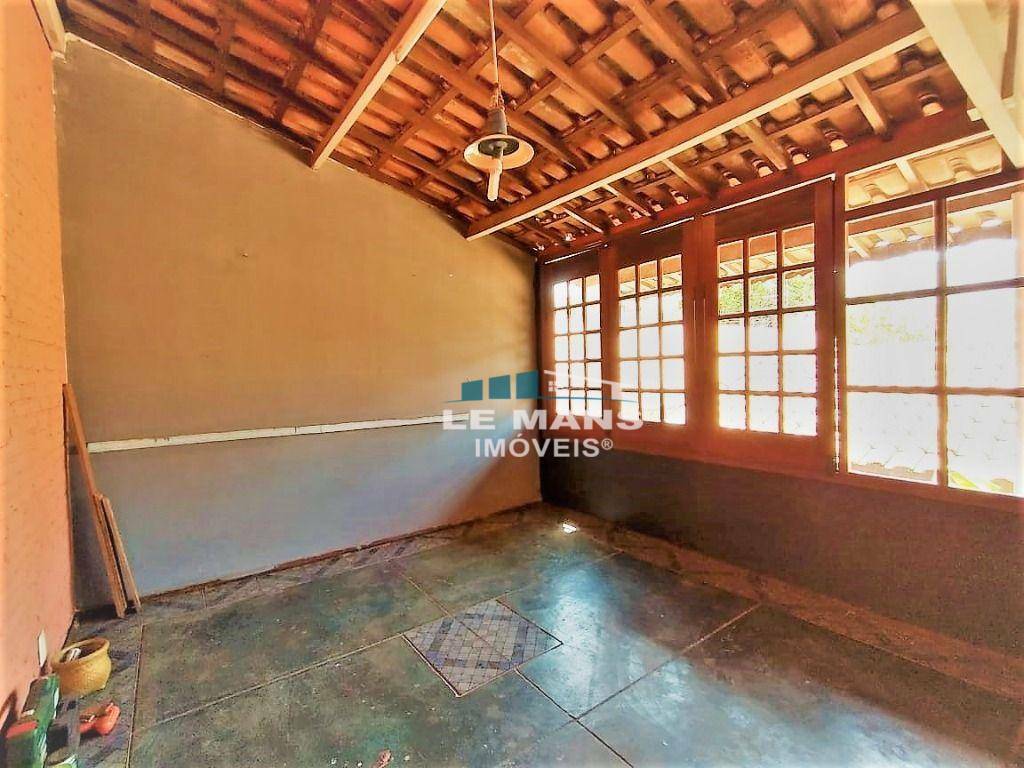 Casa à venda com 4 quartos, 218m² - Foto 57