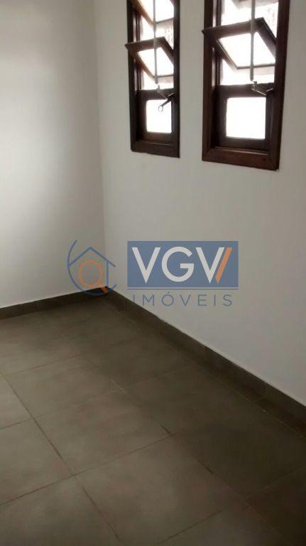 Casa à venda e aluguel com 7 quartos, 404m² - Foto 6