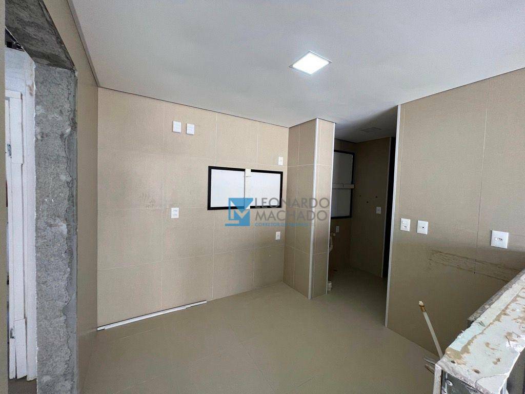 Apartamento à venda com 3 quartos, 105m² - Foto 8