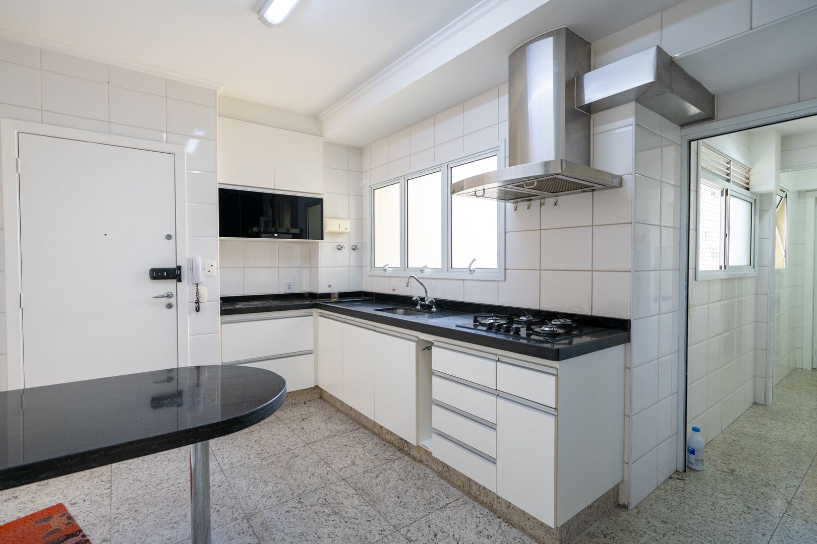 Apartamento à venda com 4 quartos, 173m² - Foto 8