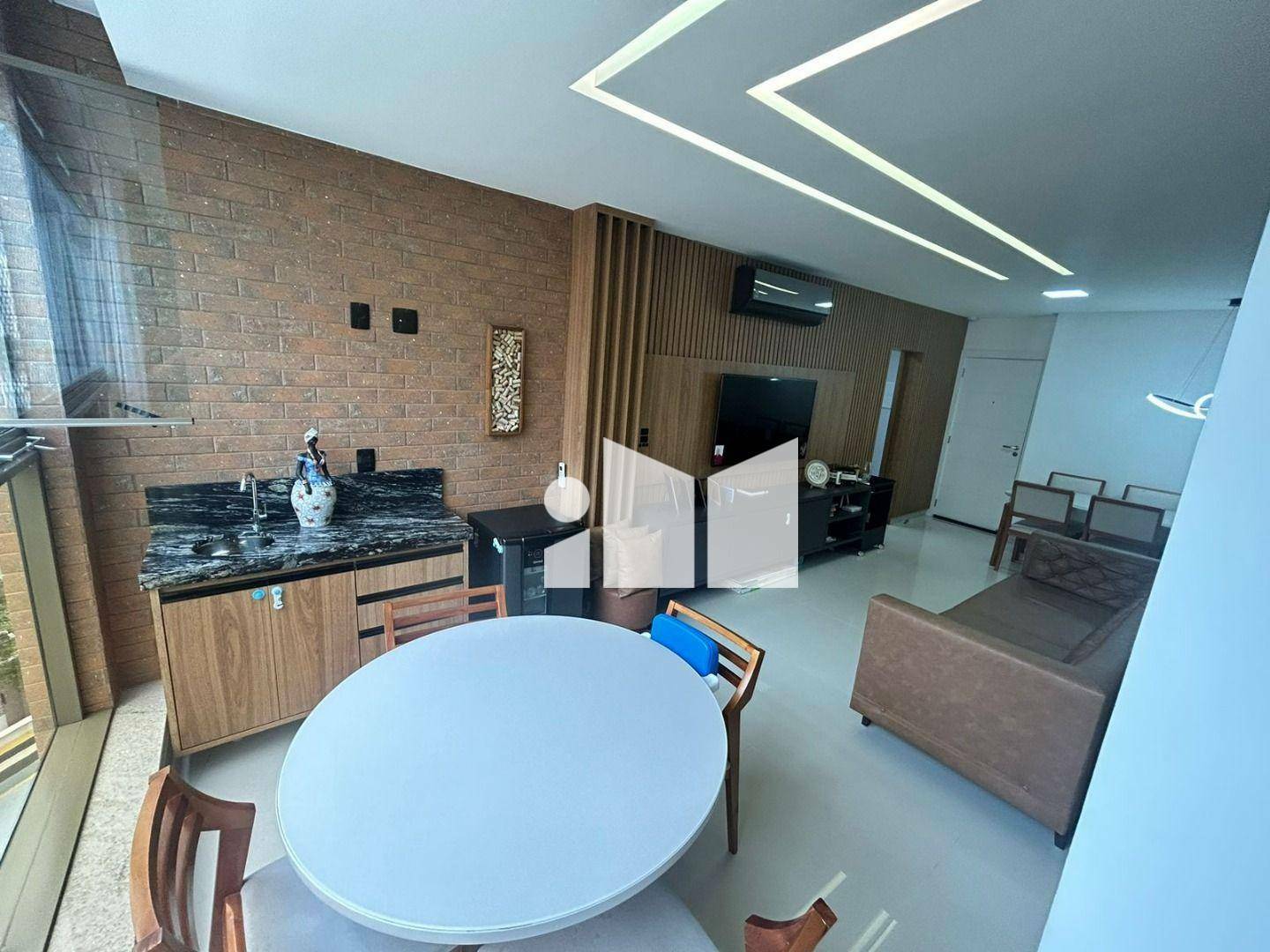 Apartamento à venda com 2 quartos, 82m² - Foto 2