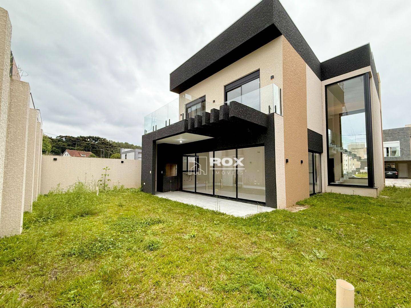 Casa de Condomínio à venda com 4 quartos, 225m² - Foto 4