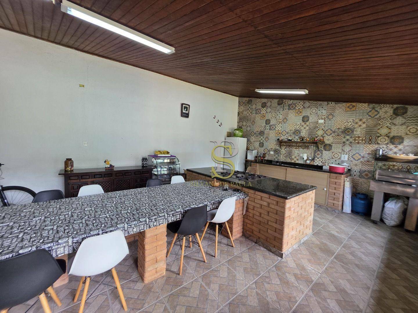 Chácara à venda com 5 quartos, 271m² - Foto 17