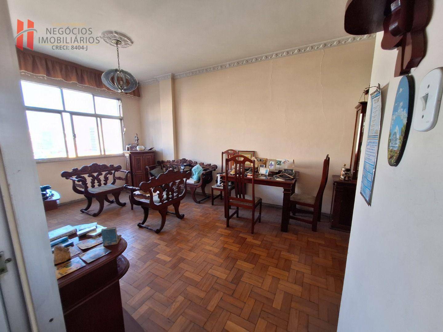 Apartamento à venda com 2 quartos, 80m² - Foto 2