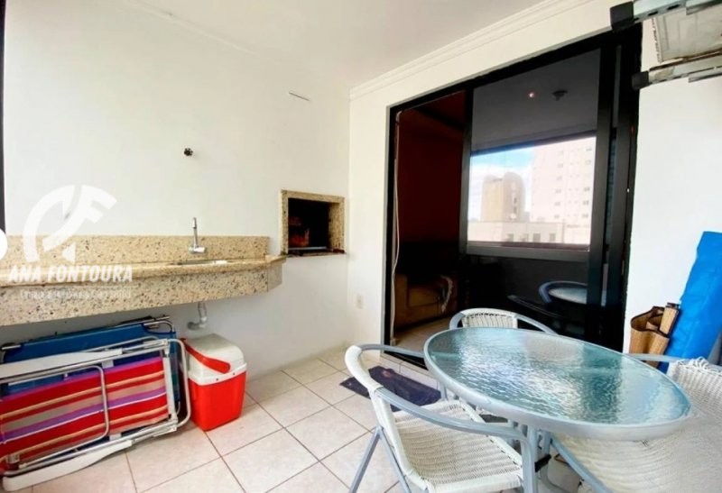 Apartamento à venda com 3 quartos, 90m² - Foto 2