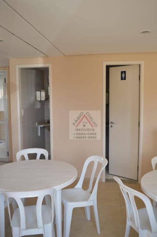 Apartamento à venda com 3 quartos, 67m² - Foto 4