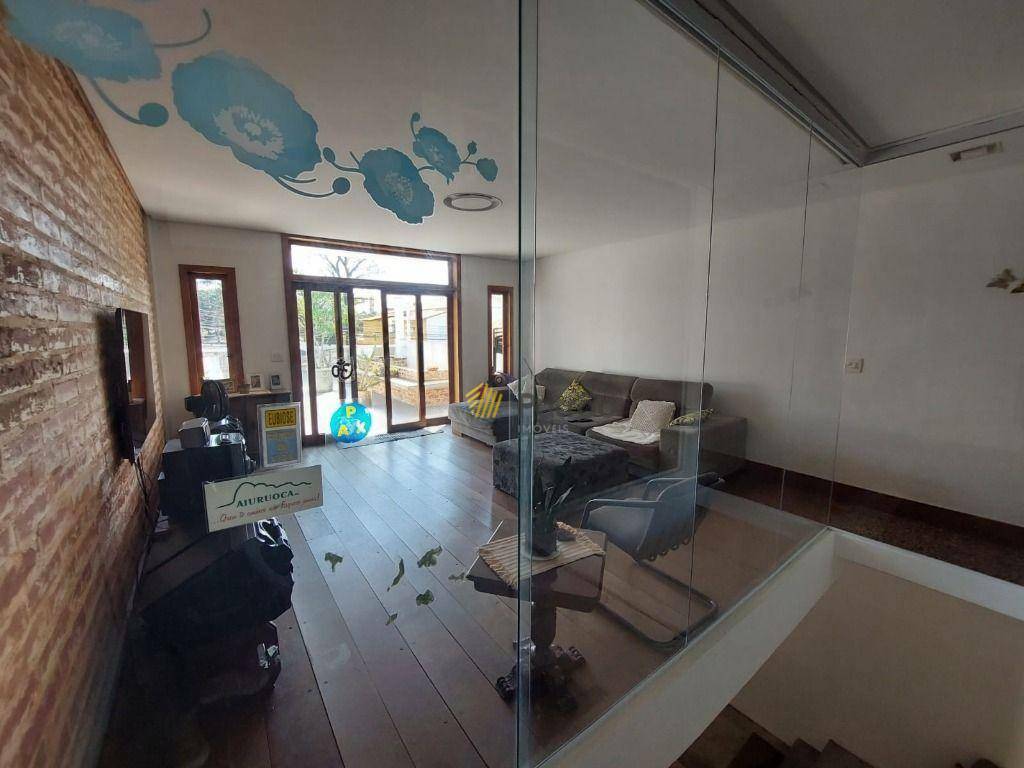 Sobrado à venda com 4 quartos, 384m² - Foto 2