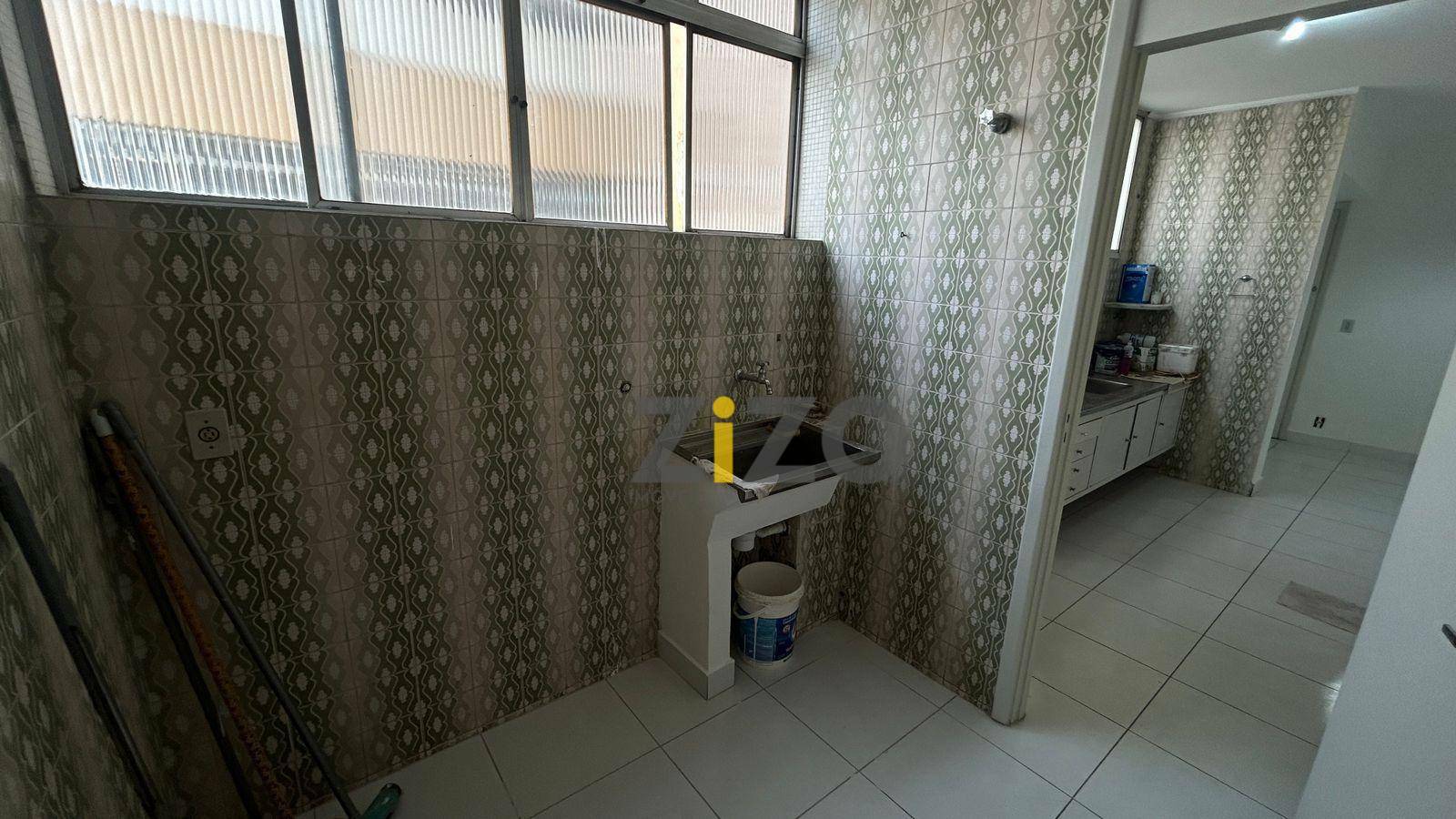 Apartamento à venda com 3 quartos, 119m² - Foto 9