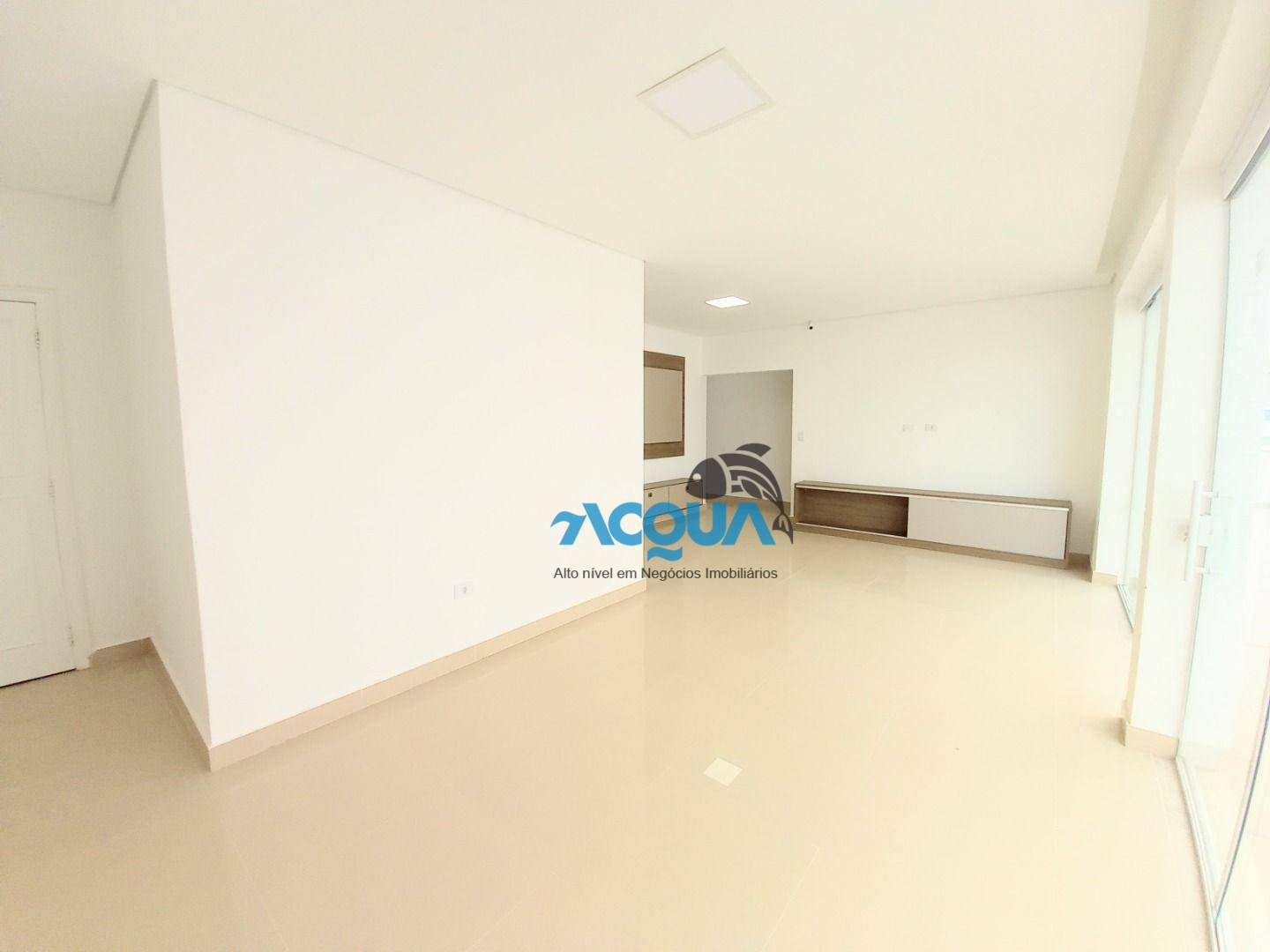 Apartamento à venda com 3 quartos, 300m² - Foto 5