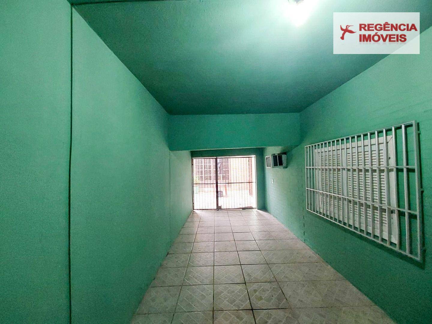 Casa para alugar com 8 quartos, 200m² - Foto 31