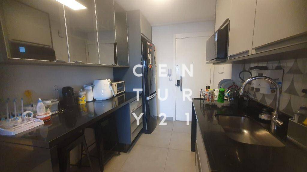 Apartamento para alugar com 3 quartos, 121m² - Foto 10