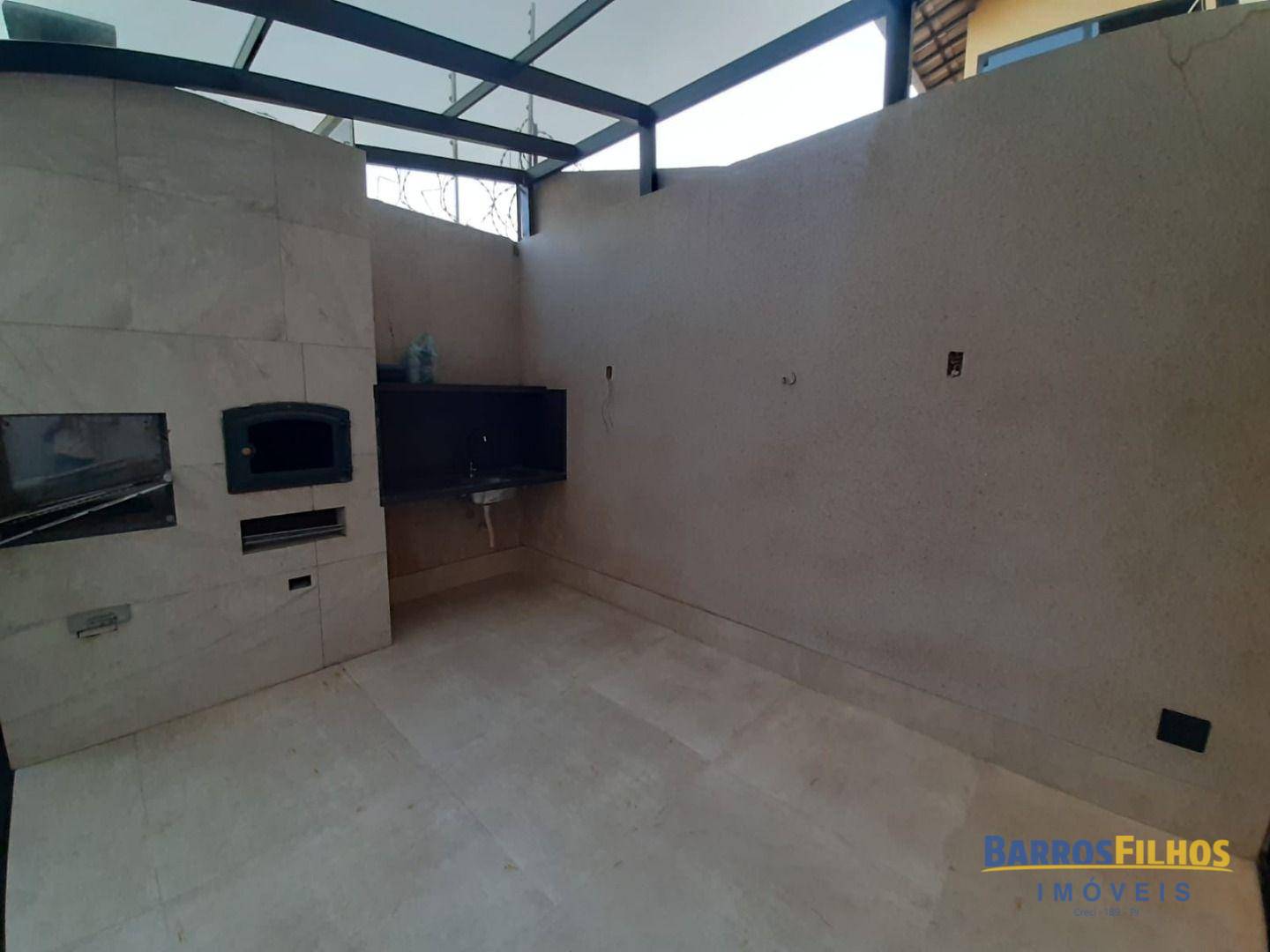 Casa à venda com 3 quartos, 210M2 - Foto 4