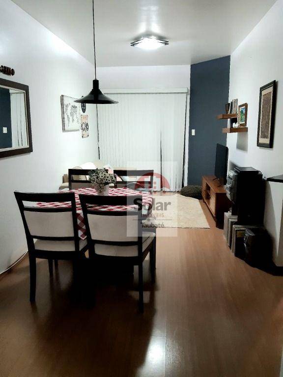 Apartamento à venda com 2 quartos, 72m² - Foto 1