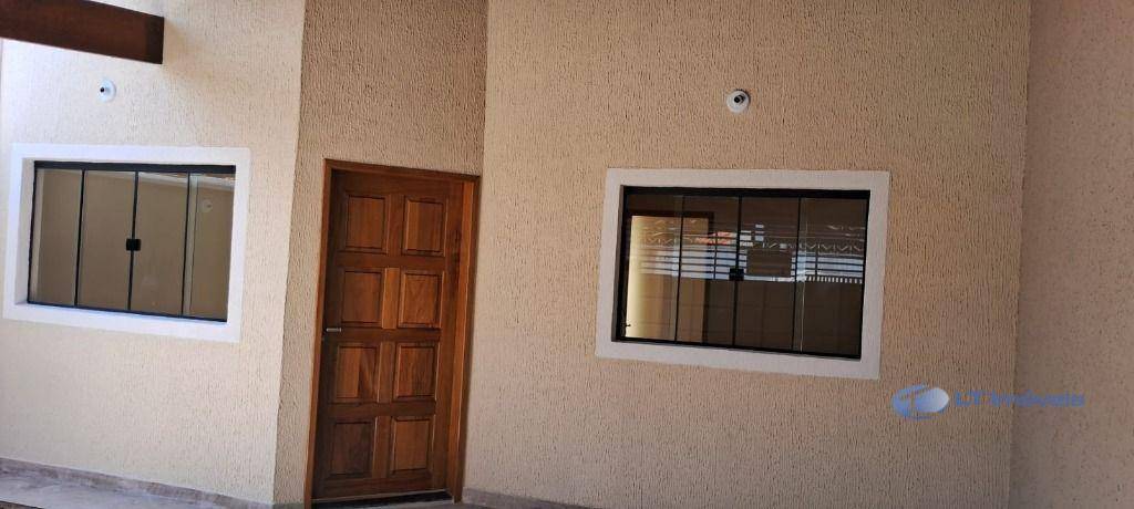 Casa, 3 quartos, 88 m² - Foto 1