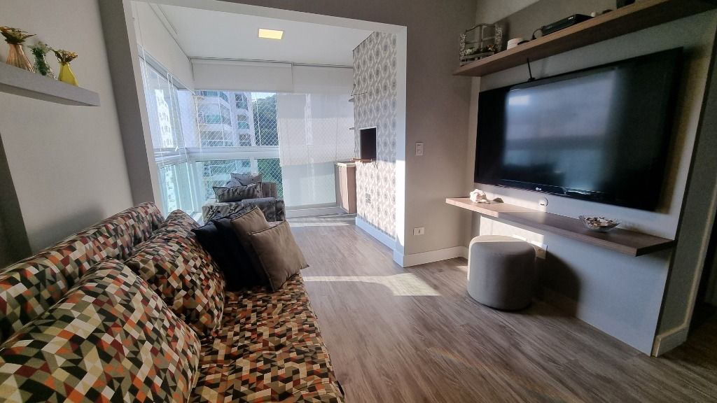 Apartamento à venda com 2 quartos, 77m² - Foto 4