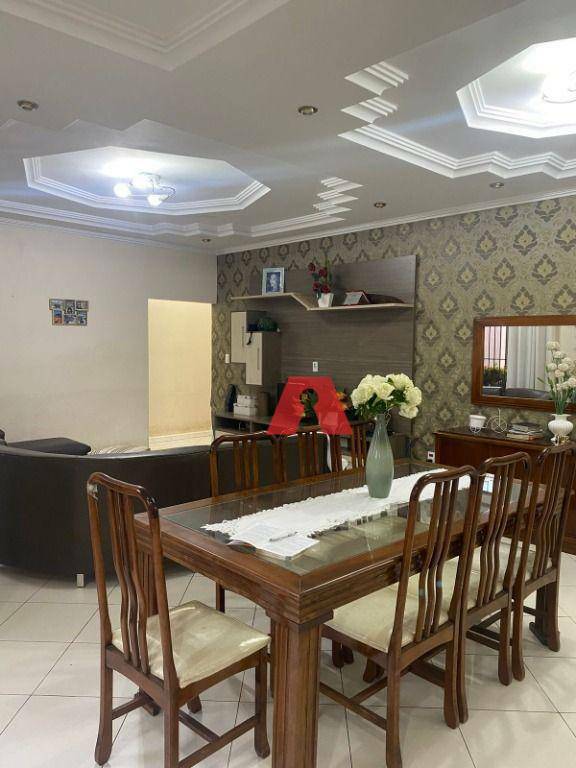 Casa para alugar com 3 quartos, 228m² - Foto 3