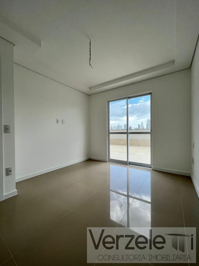 Apartamento à venda com 3 quartos, 179m² - Foto 40