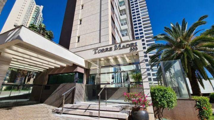 Apartamento, 3 quartos, 186 m² - Foto 1