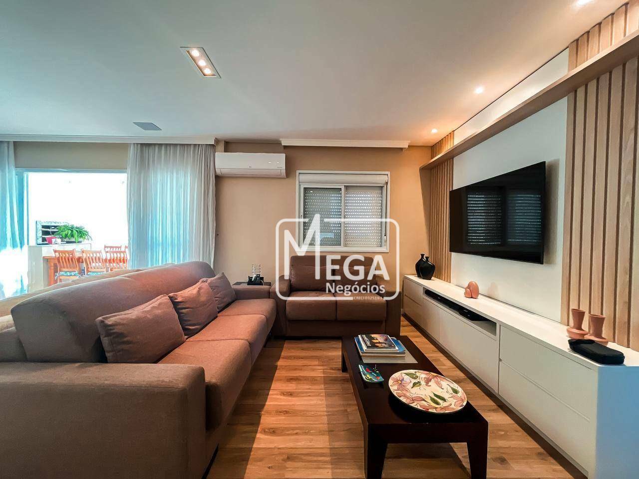 Apartamento à venda com 3 quartos, 132m² - Foto 2