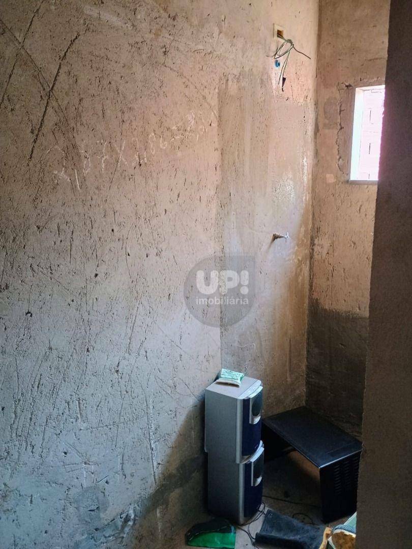 Chácara à venda com 3 quartos, 113m² - Foto 4