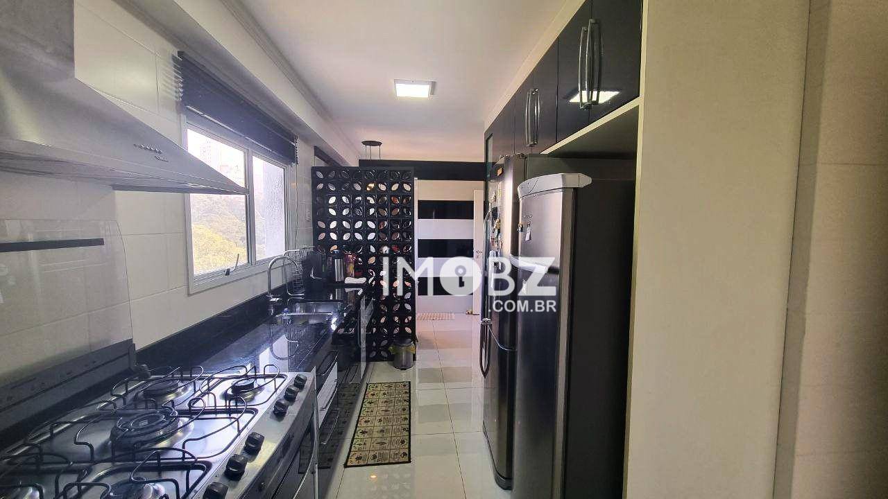 Apartamento à venda com 3 quartos, 175m² - Foto 23