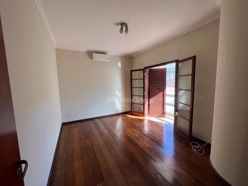 Casa de Condomínio à venda e aluguel com 4 quartos, 225m² - Foto 9