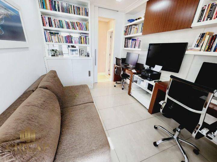 Apartamento à venda com 4 quartos, 225m² - Foto 13