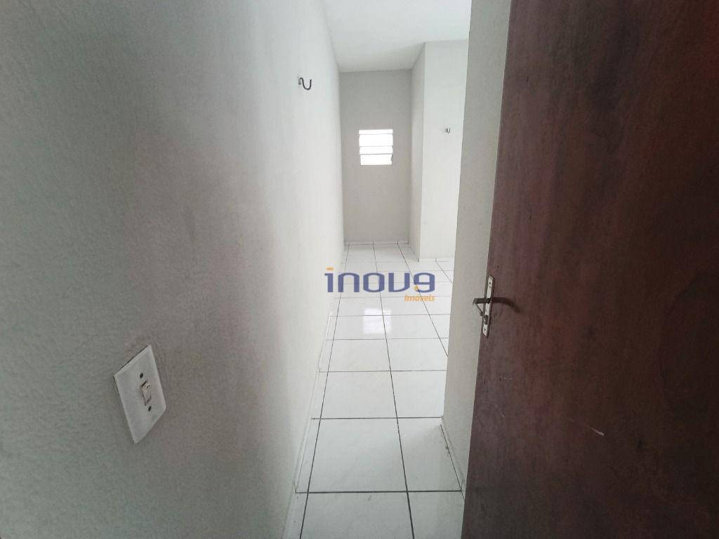 Casa à venda com 8 quartos, 198m² - Foto 19