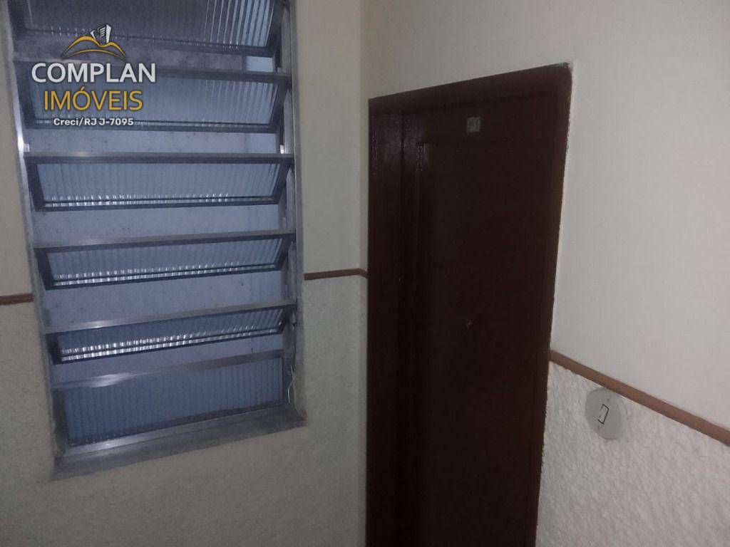 Apartamento à venda com 1 quarto, 38m² - Foto 8