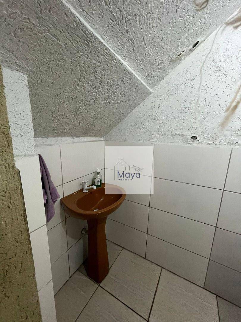 Casa à venda com 5 quartos, 220m² - Foto 10