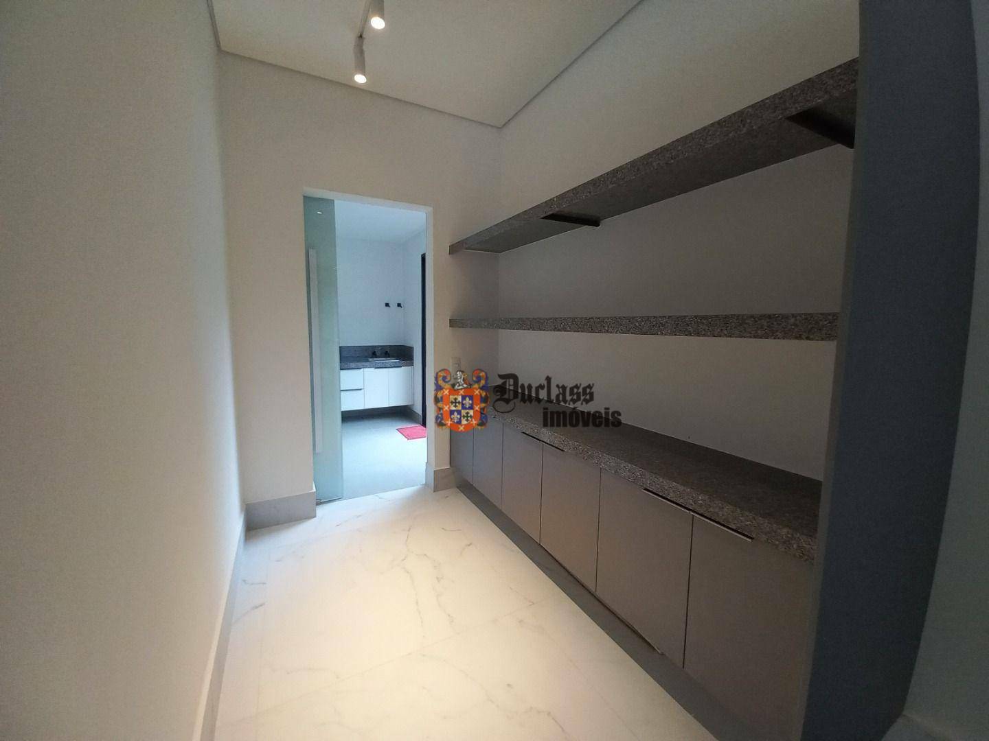 Casa de Condomínio para alugar com 4 quartos, 390m² - Foto 19