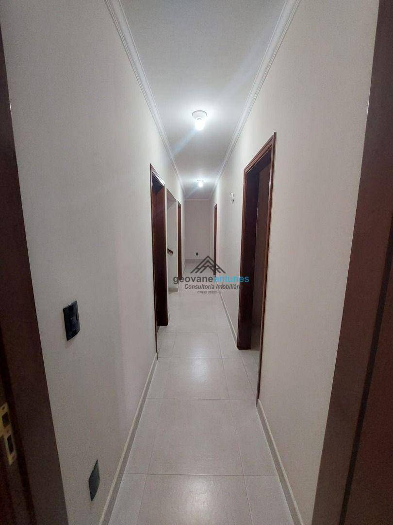 Casa de Condomínio para alugar com 5 quartos, 438m² - Foto 19