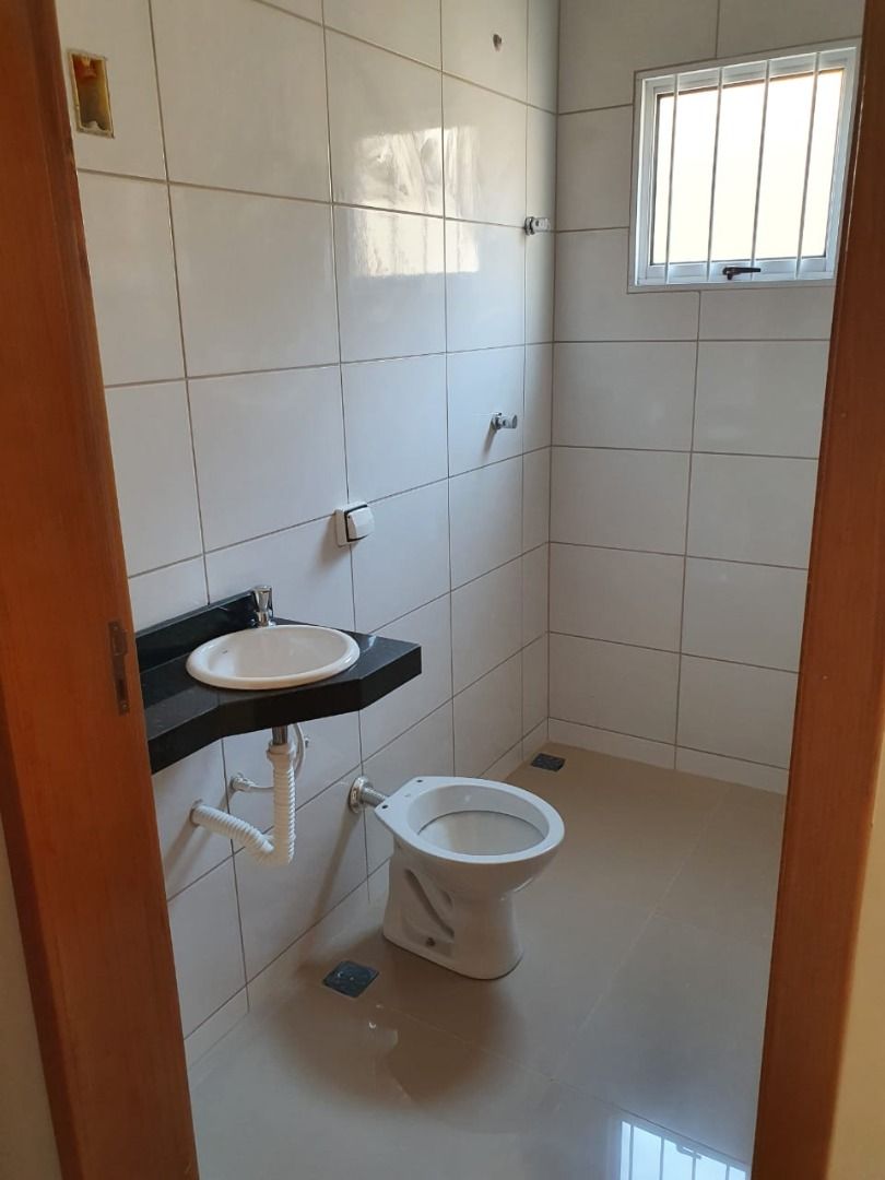 Casa à venda com 3 quartos, 90m² - Foto 12