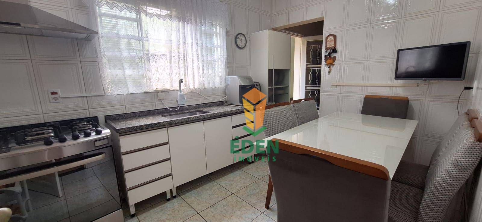 Casa à venda com 4 quartos, 170m² - Foto 8