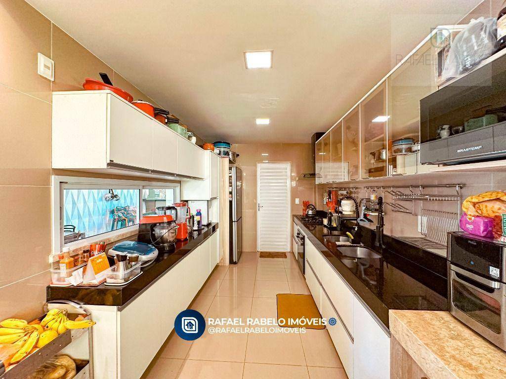 Casa de Condomínio para alugar com 4 quartos, 206m² - Foto 24