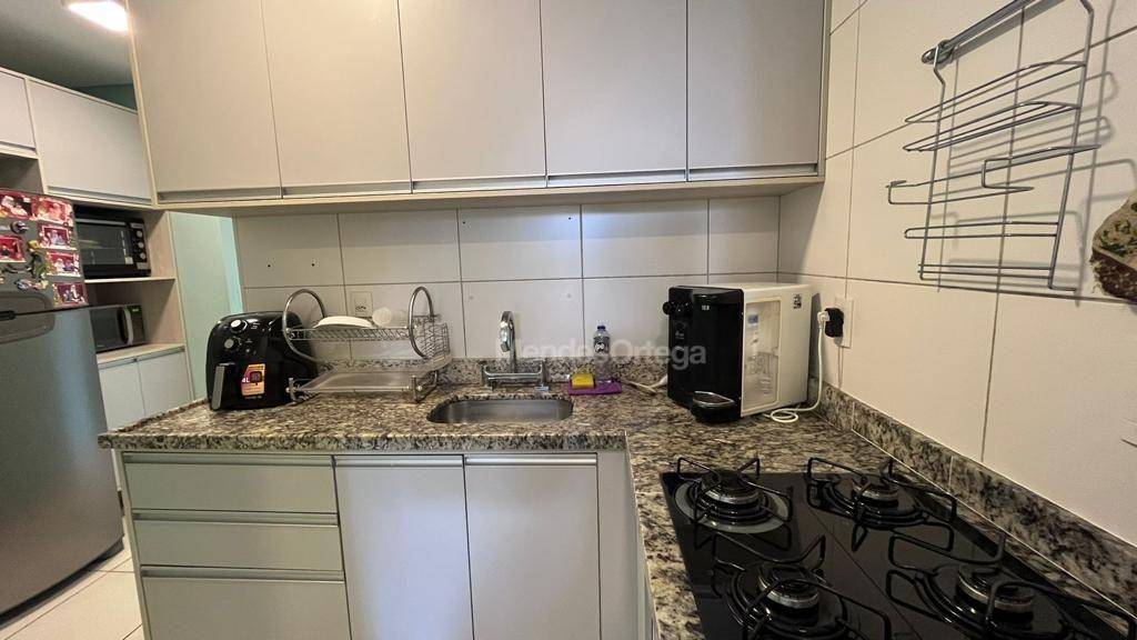 Apartamento à venda com 3 quartos, 98m² - Foto 9