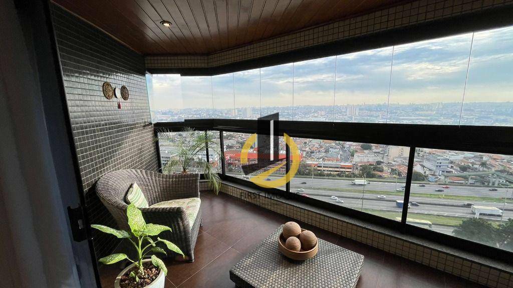 Apartamento à venda com 4 quartos, 208m² - Foto 9