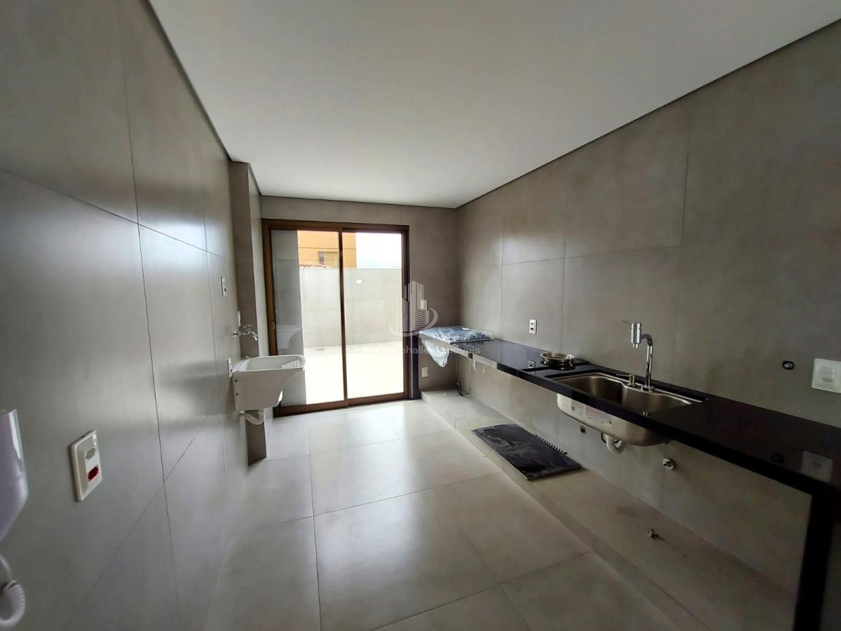 Apartamento à venda com 4 quartos, 251m² - Foto 9