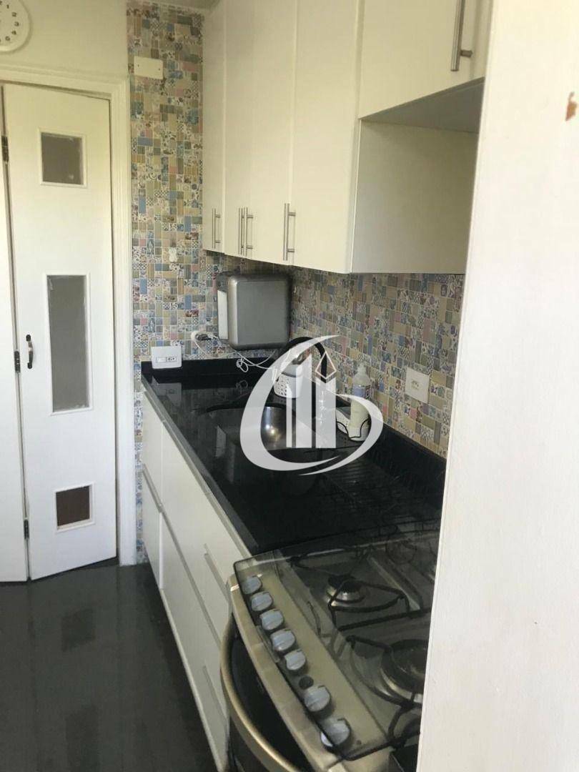 Apartamento à venda com 3 quartos, 80m² - Foto 4