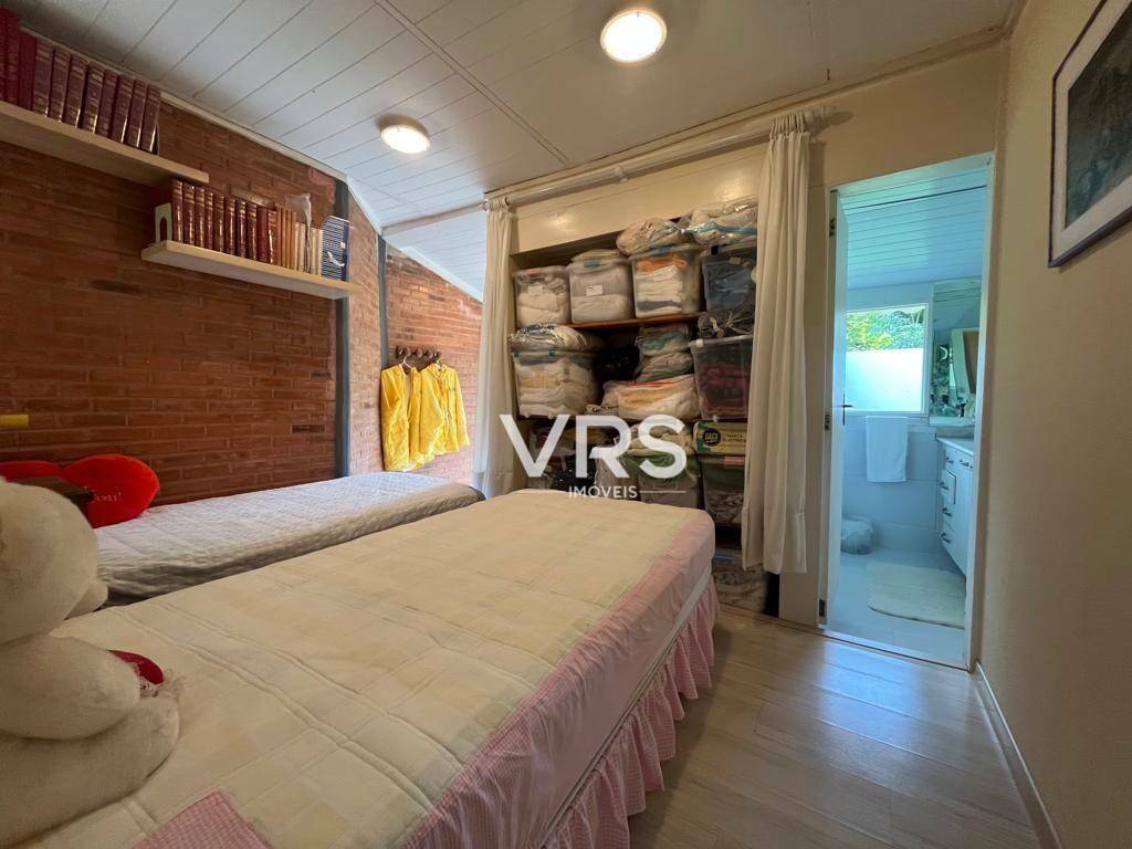 Casa à venda com 3 quartos, 400m² - Foto 15