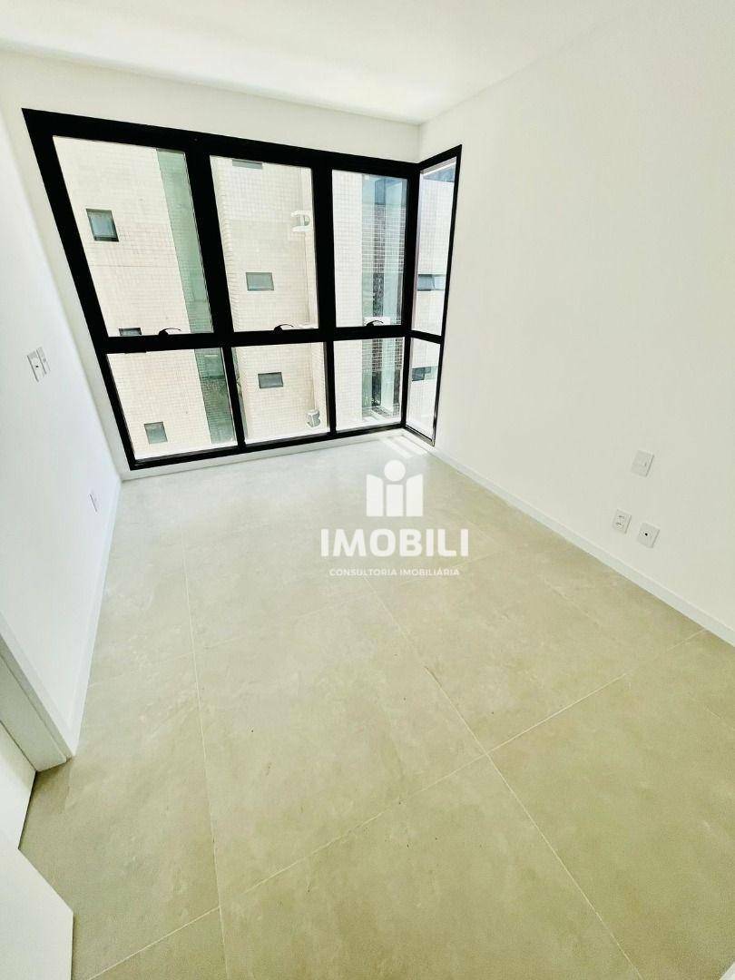 Apartamento à venda com 3 quartos, 221m² - Foto 10