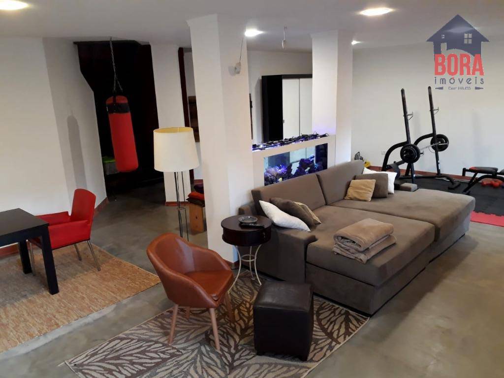 Casa à venda com 3 quartos, 300m² - Foto 3