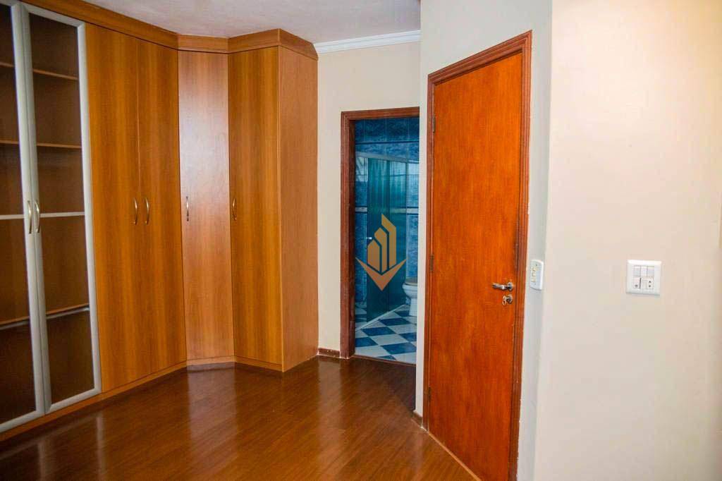 Casa à venda com 3 quartos, 286m² - Foto 25