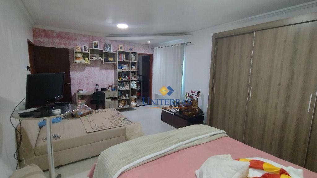 Sobrado à venda com 5 quartos, 300m² - Foto 13