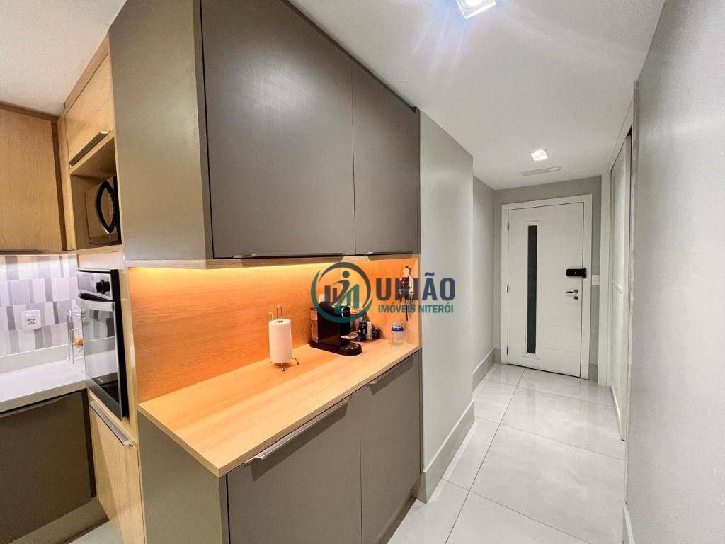 Apartamento à venda com 4 quartos, 137m² - Foto 18